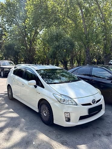 Toyota Prius: 2010 г., 1.8 л, Вариатор, Гибрид, Хэтчбэк — 3