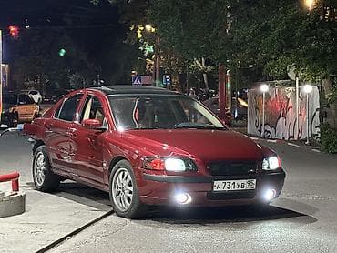 Volvo : 2004 г., 2.4 л, Автомат, Бензин, Седан