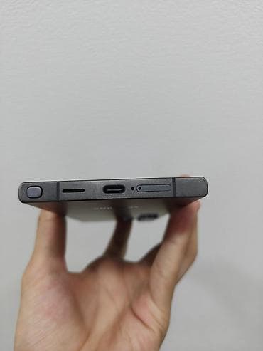 iphone 16 e: Samsung Galaxy S24 Ultra, Б/у, 256 ГБ, 1 SIM, eSIM — 5