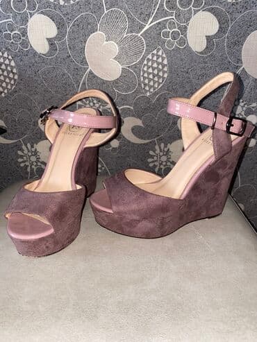 босоножки 35: Летние босоножки на платформе 35-36р — 1