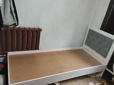 Офис эмереги: Односпальная кровать без матраса. - Размер спального места: прибл — 2