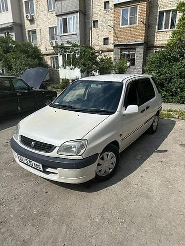 кондидер: Toyota Raum: 2000 г., 1.5 л, Автомат, Бензин, Минивэн — 3