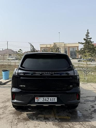 виниловая пленка: Бензин гибрид электро NIUTRON NV — стильный кроссовер в чёрном цвете — 3