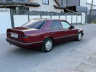 c 220: Mercedes-Benz W124: 1993 г., 2.2 л, Механика, Бензин, Седан — 3