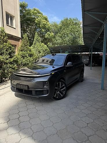 лупарик капот: Lixiang L9: 2022 г., 1.5 л, Автомат, Гибрид, Кроссовер — 4