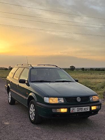 Volkswagen Passat Variant: 1994 г., 1.8 л, Кол менен иштөөчү, Бензин, Универсал — 2