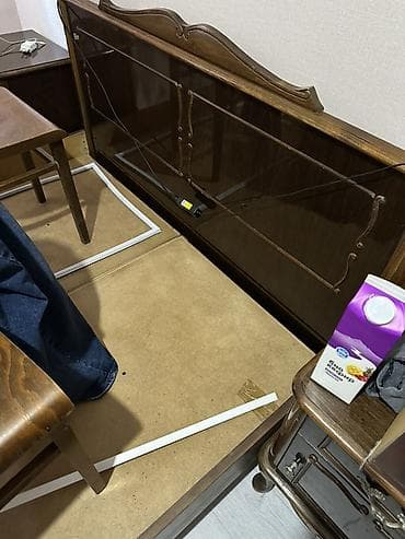 спальный гарнитур бишкек цены фото: Продаю Спальный гарнитур в классическом стиле, тёмное дерево, глянец — 2