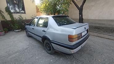 Volkswagen Vento: 1992 г., 1.6 л, Механика, Бензин, Седан — 4
