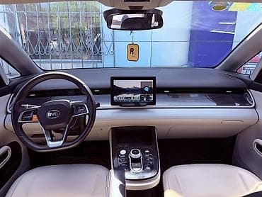 бад электро: BYD D1: 2021 г., Электромобиль, Хэтчбэк — 5