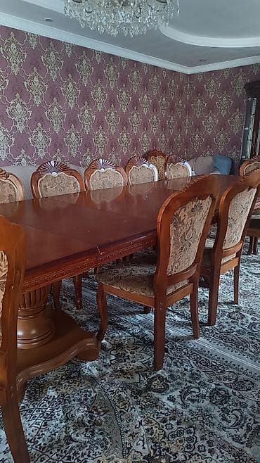 итальянский стол: Большой раздвижной обеденный стол в классическом стиле. Состав: - — 8