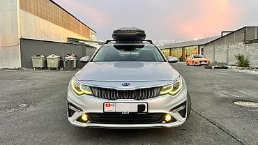 подлокотник киа к5: Kia К5 - Просторный салон с кожаной отделкой, задний диван на 3 места — 10