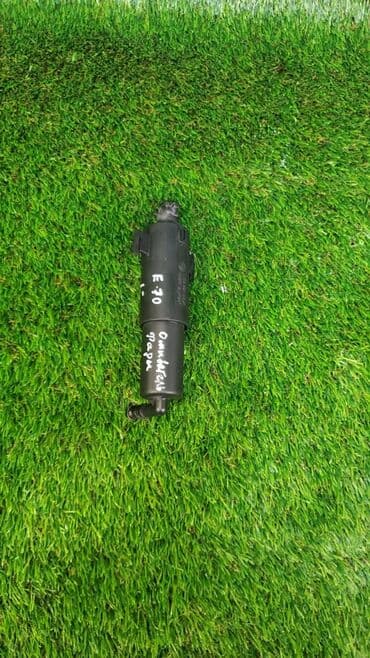 e71: Форсунка омывателя фары левой для BMW X5 E70 (0) ------------- ​ Авто — 1