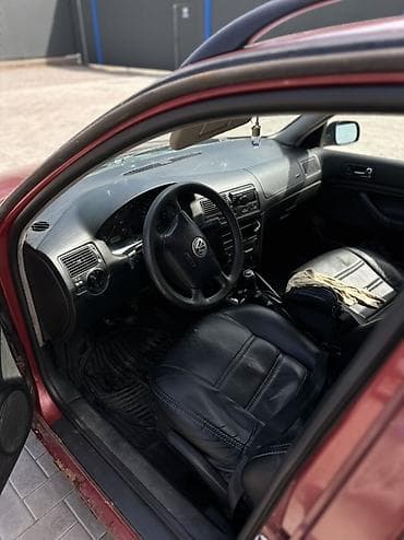 волть: Volkswagen Golf Variant: 1999 г., 1.6 л, Механика, Бензин, Универсал — 5