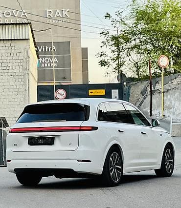 машинна: Lixiang L7: 2024 г., 1.5 л, Автомат, Гибрид, Кроссовер — 5