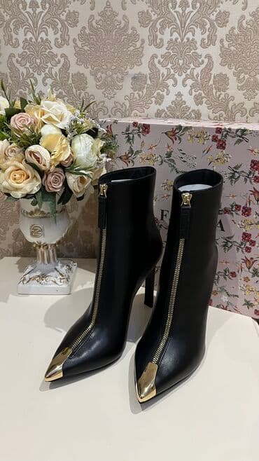 продаю в связи с переездом: Шикарные ботильоны, натуральная кожа Италия.размеры:40.Цена:16.500 — 2