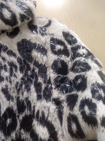 леопардовые вещи: Продается лёгкая женская курточка леопардовой расцветки.Очень — 4