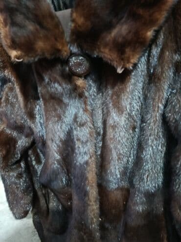 меховые жилеты: Шуба из тёмного меха (визуально – норка/под норку) классического кроя — 1