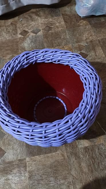 стол стуля ош: Плетёное пластиковое кашпо для цветов - Форма: округлая, с плавно — 4