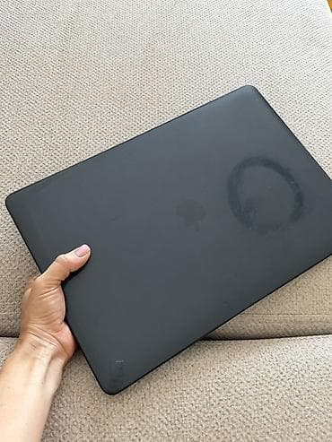 Ноутбуки и аксессуары: Продаю свой Apple MacBook Pro пользовалась мало в идеальном — 7