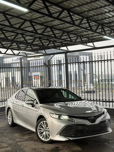 android bmw: Toyota Camry: 2018 г., Гибрид, Седан — 1
