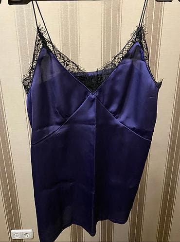 Продаю очень красивую майку,размер подойдет на S и М