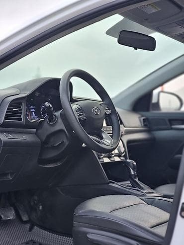 хендай таракан: Hyundai Avante: 2019 г., 1.6 л, Автомат, Газ, Седан — 6