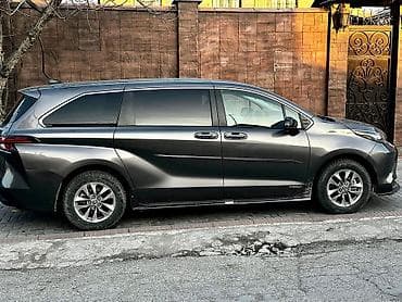 camry 55: Toyota Sienna: 2021 г., 2.5 л, Типтроник, Гибрид, Минивэн — 5