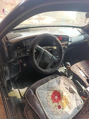 Volkswagen: Volkswagen Passat Variant: 1989 г., 1.8 л, Механика, Универсал — 7