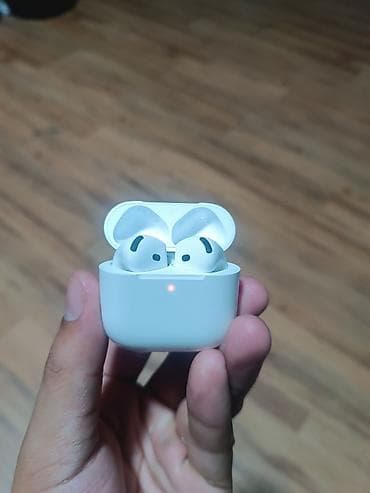 bluetooth speaker: Беспроводные наушники с зарядным кейсом (белые) - Форм‑фактор — 3