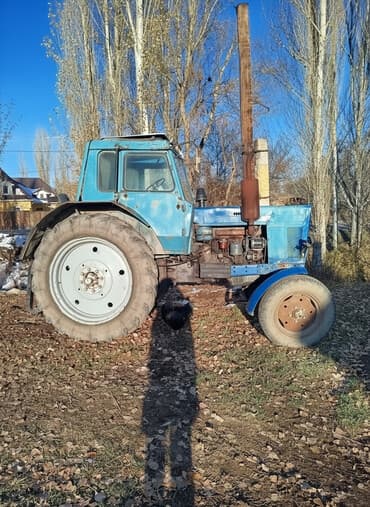 хуюндай портер: Трактор колесный МТЗ-80/82 (синего цвета) Основные характеристики: - — 1
