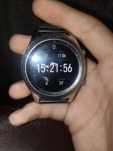 Смарт-часы: Продам Samsung Gear S3 Classic. Держит заряд нормально, всё работает — 3