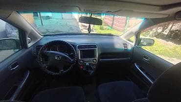 портер 2 салон: Honda Stream: 2001 г., 2 л, Механика, Бензин, Минивэн — 8