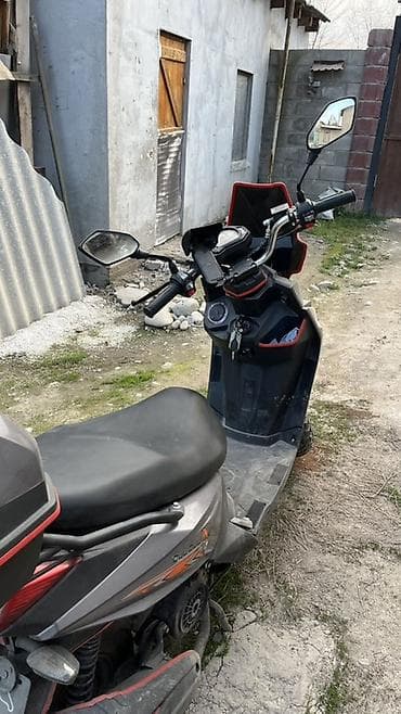 каски для детей: Скутер/мопед 50–125 см³ (китайский класс scooter) - Агрессивный — 5