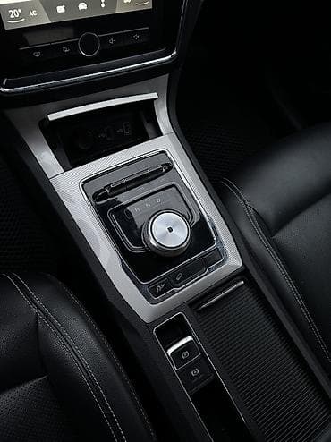 вакумный очиститель: Roewe ERX5: 2018 г., 0.1 л, Автомат, Электромобиль, Внедорожник — 9