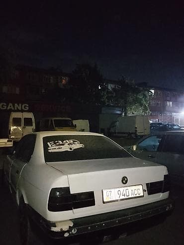 BMW 525: 1991 г., 2.5 л, Механика, Бензин, Седан at lalafo.kg BMW 525: 1991 г., 2.5 л, Механика, Бензин, Седан