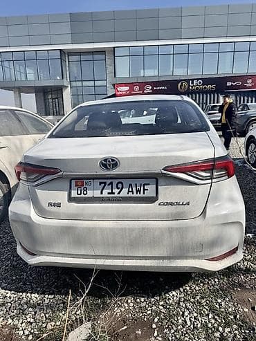 Toyota: Toyota Corolla: 2022 г., 1.8 л, Вариатор, Бензин, Седан — 5