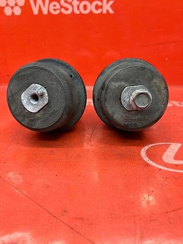 Детали двигателя и моторы в сборе: Подушка мотора Toyota Б/у, Оригинал — 3