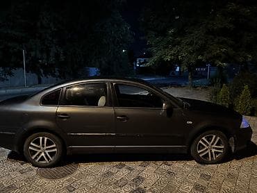 Транспорт: Volkswagen Passat: 2003 г., 1.8 л, Механика, Бензин, Седан — 3
