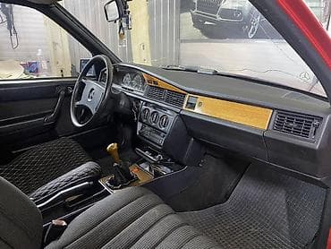 порше цена: Mercedes-Benz 190: 1988 г., 2 л, Механика, Бензин, Седан — 8