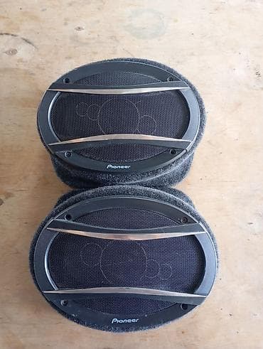 iphone telefon: Продаю Динамики Овалы 6х9. Вместе с подиумами готовые. Пионер качают — 1