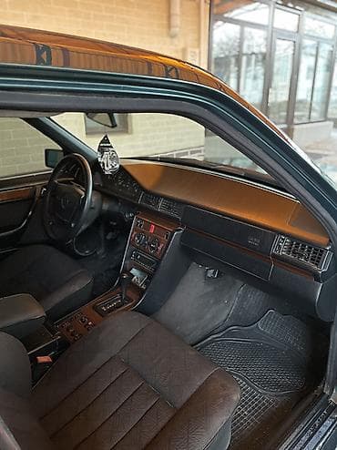 срочно продаю деньги нужны: Mercedes-Benz W124: 1995 г., 2.2 л, Автомат, Бензин, Седан — 6