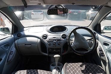 Toyota Vitz: 2000 г., 1.3 л, Автомат, Бензин, Хетчбек — 4