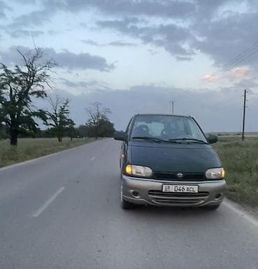 Nissan Serena: 1999 г., Минивэн