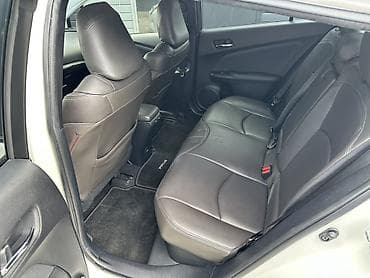 start: Toyota Prius: 2018 г., 1.8 л, Вариатор, Гибрид, Лифтбек — 9