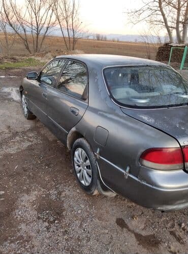 mazda 623: Mazda 626: 1992 г., 1.8 л, Механика, Бензин, Седан — 4