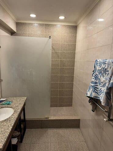 купить комнату в доме под снос: Студия/комната с современной отделкой и техникой - Планировка — 26