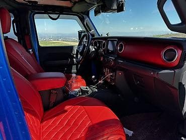 солнеч: Jeep : 2020 г., 3.6 л, Автомат, Бензин, Пикап — 5