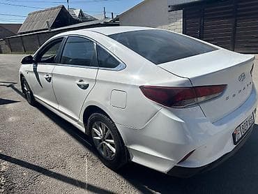 kia 2018: Hyundai Sonata: 2018 г., Седан — 4