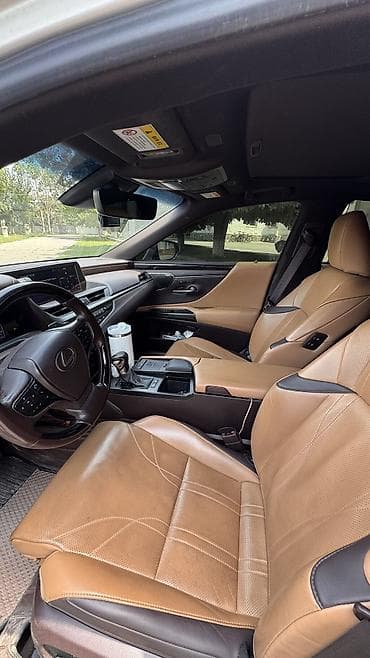 ls 400: Lexus ES: 2019 г., Гибрид — 3