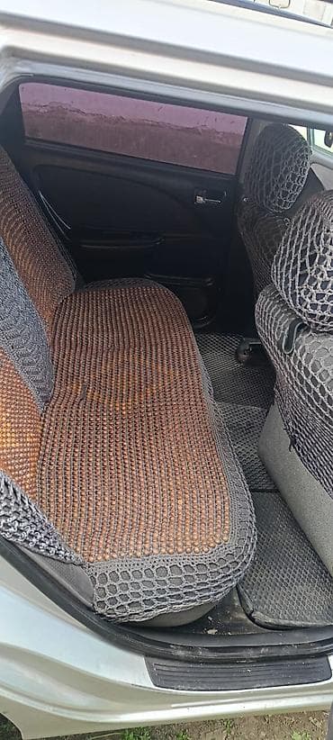 Транспорт: Toyota Avensis: 2002 г., Универсал — 4